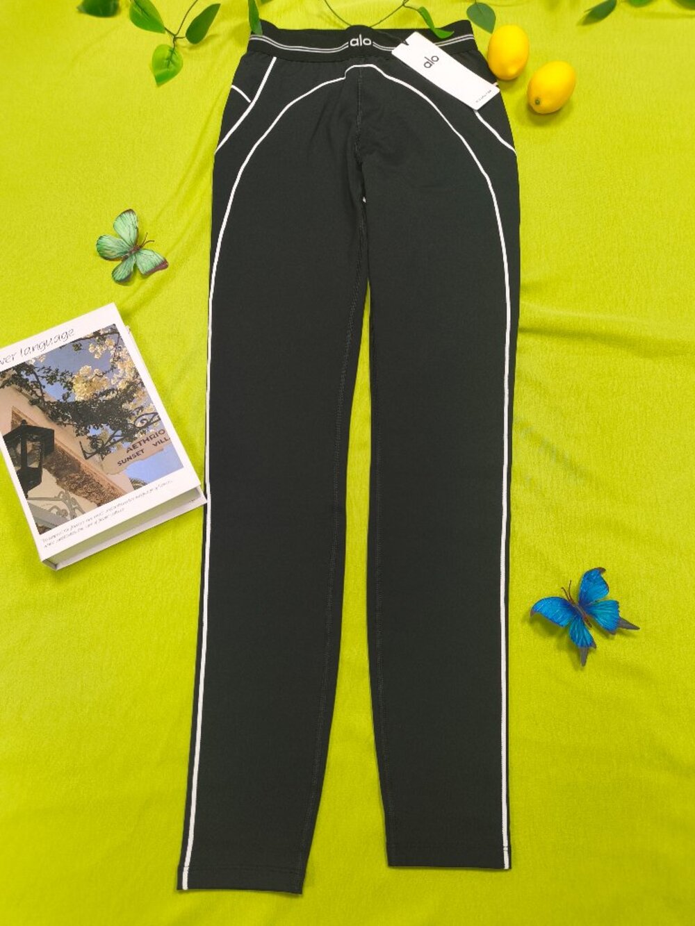 Black ALO Heart Throb Matching Set NWT💕Airbrush Legging and Bra💐Moving sale! - Picture 3 of 9